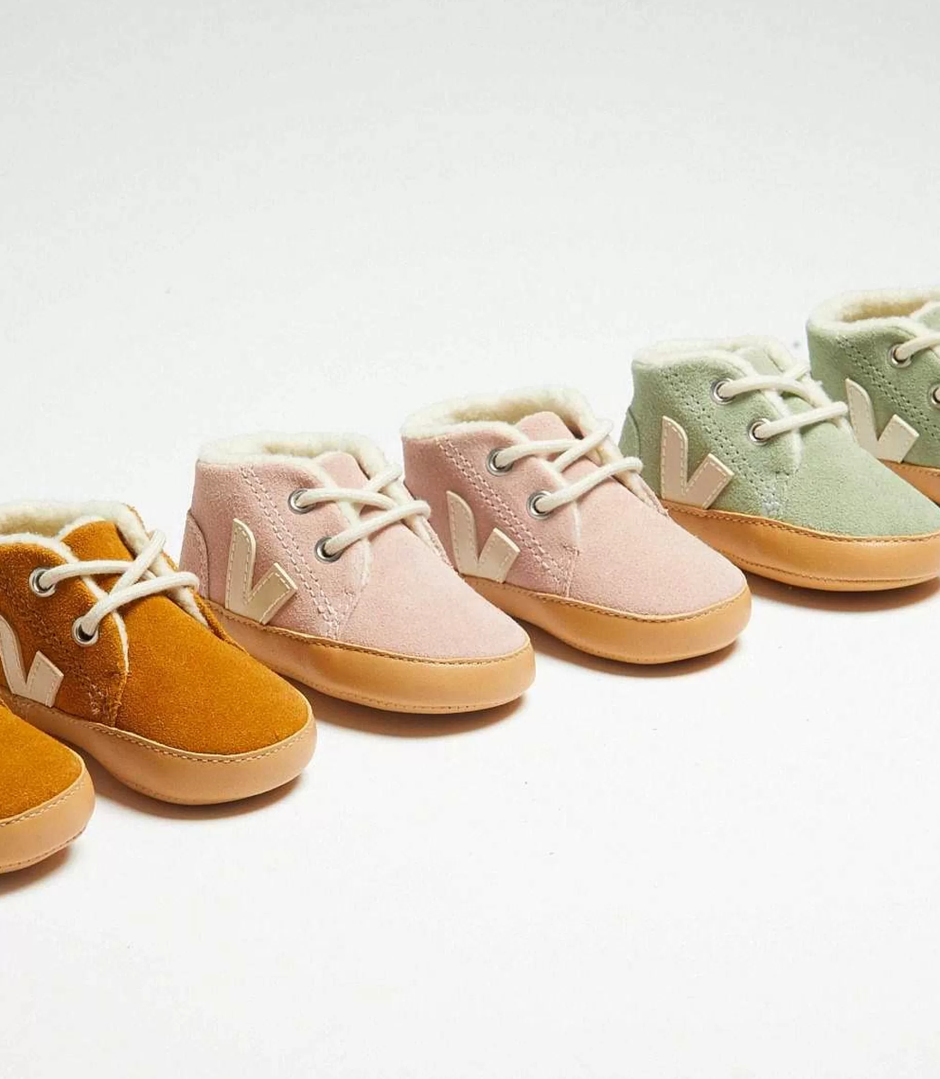 Shop VEJA Bebe De Gamuza Peluda Babe Pierre