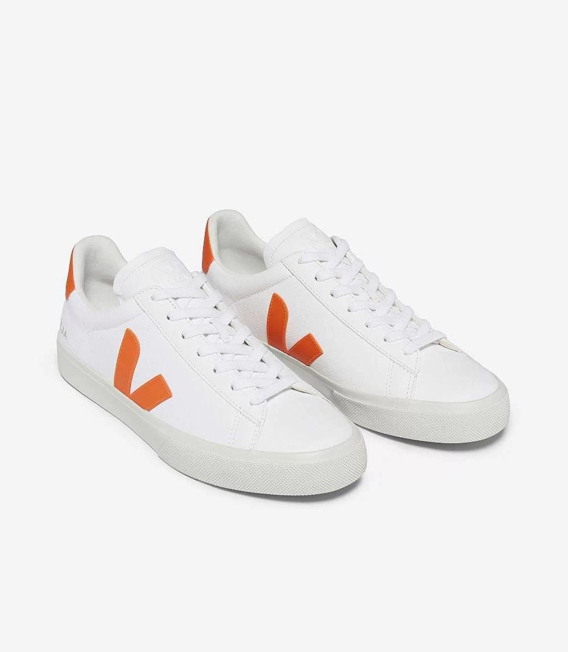 Shop VEJA Campo Chromefree Cuero Blanco Furia