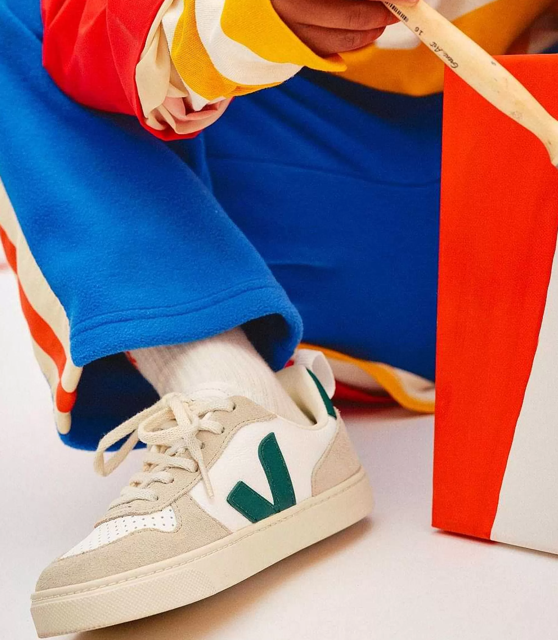 Store VEJA Cordones V-10 Piel Sin Cromo Blanco Bretana Almendra