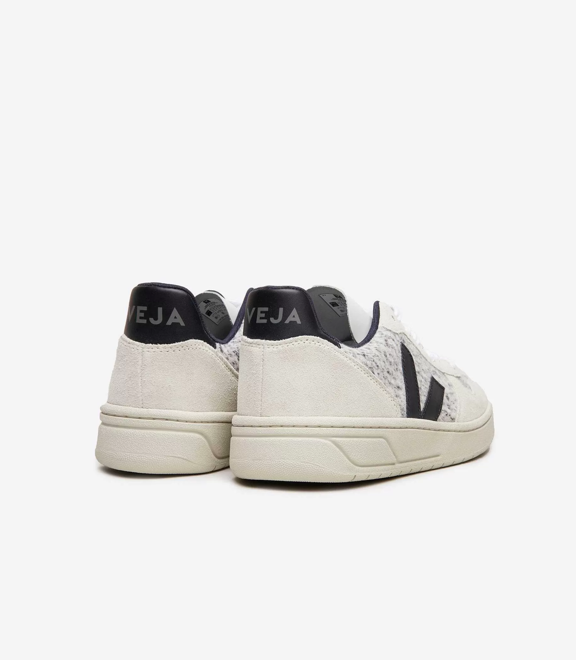 New VEJA V-10 Franela Nieve Negro