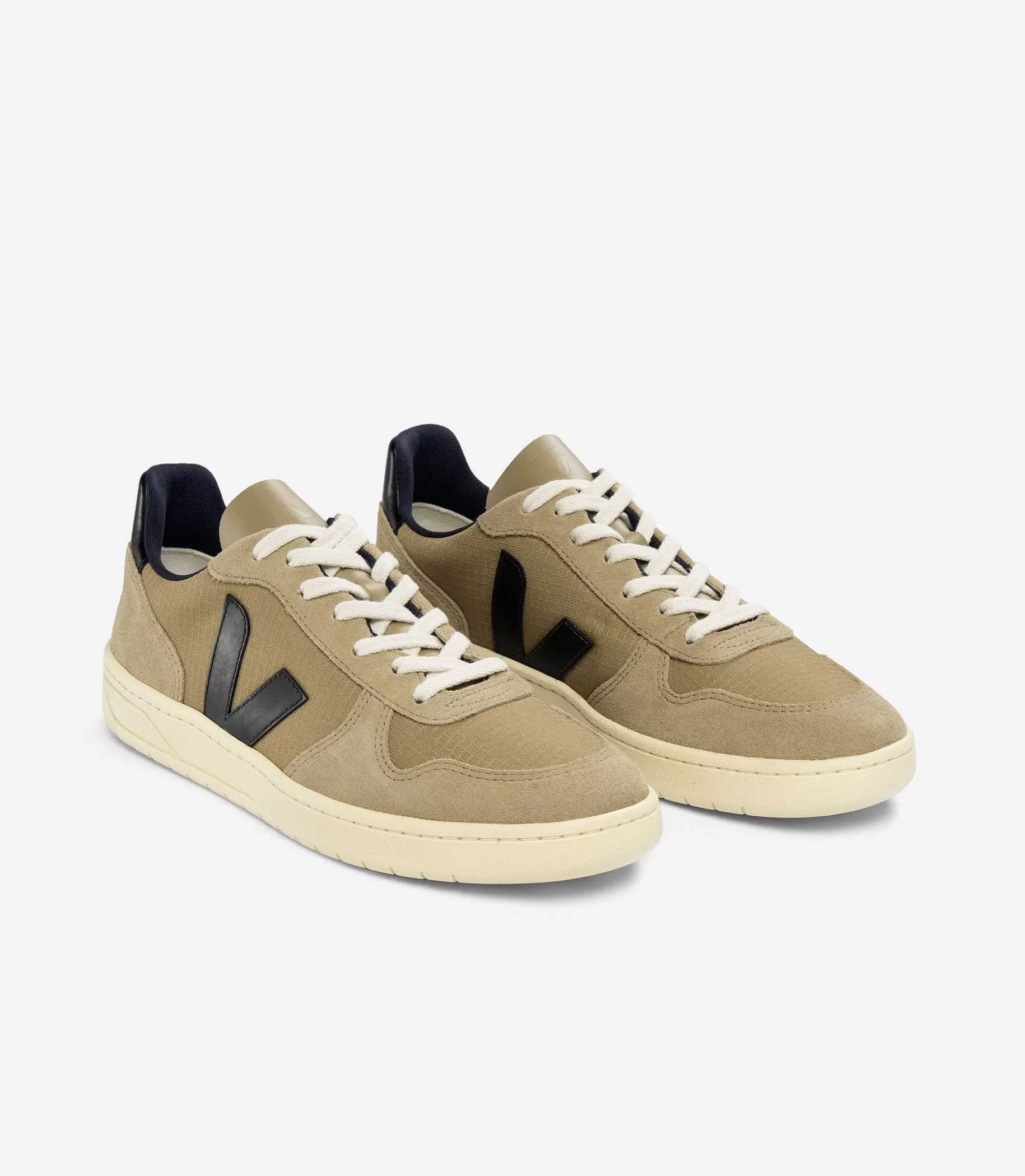 Clearance VEJA V-10 Ripstop Negro Duna