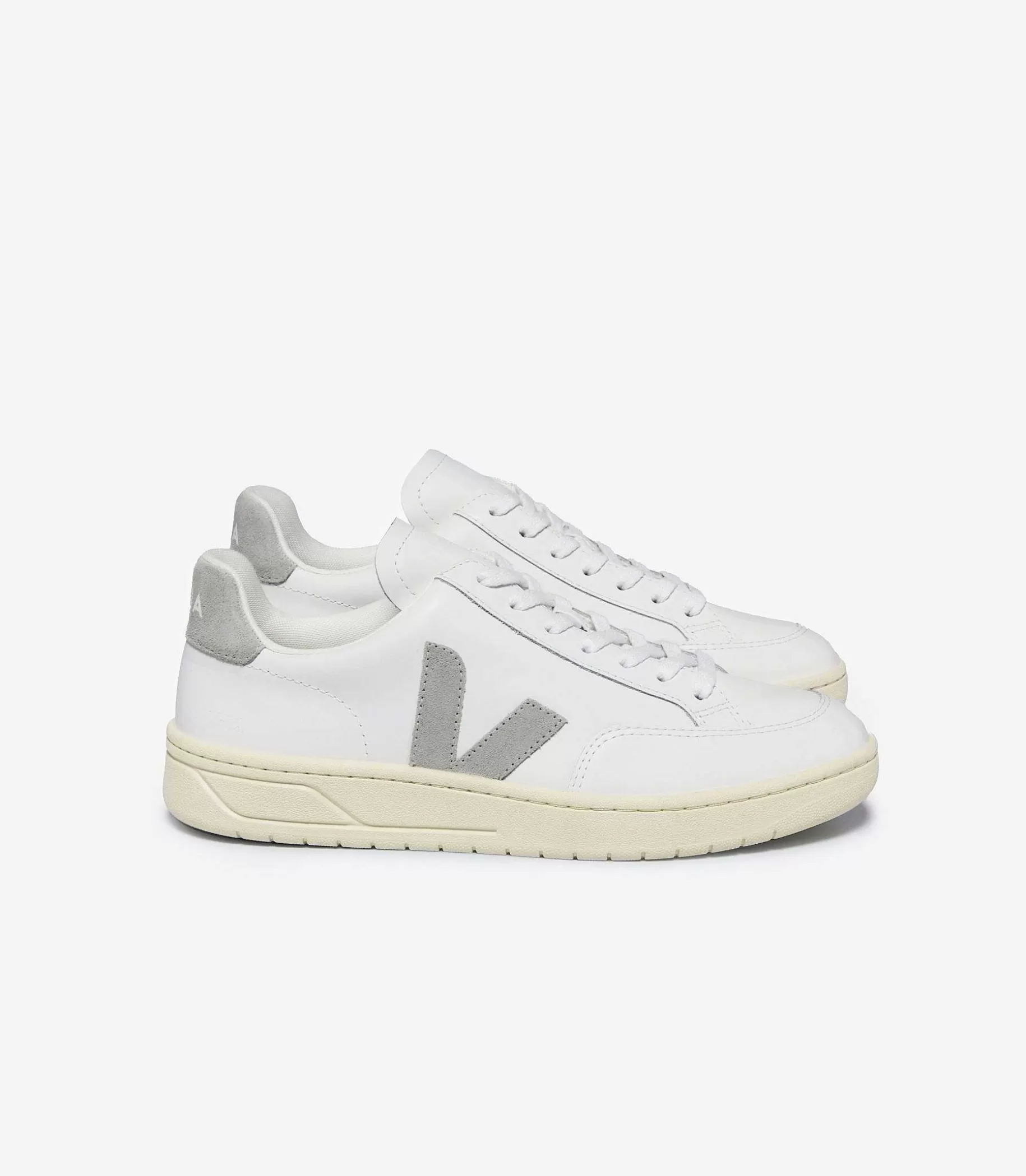 Clearance VEJA V-12 Cuero Blanco Gris Claro