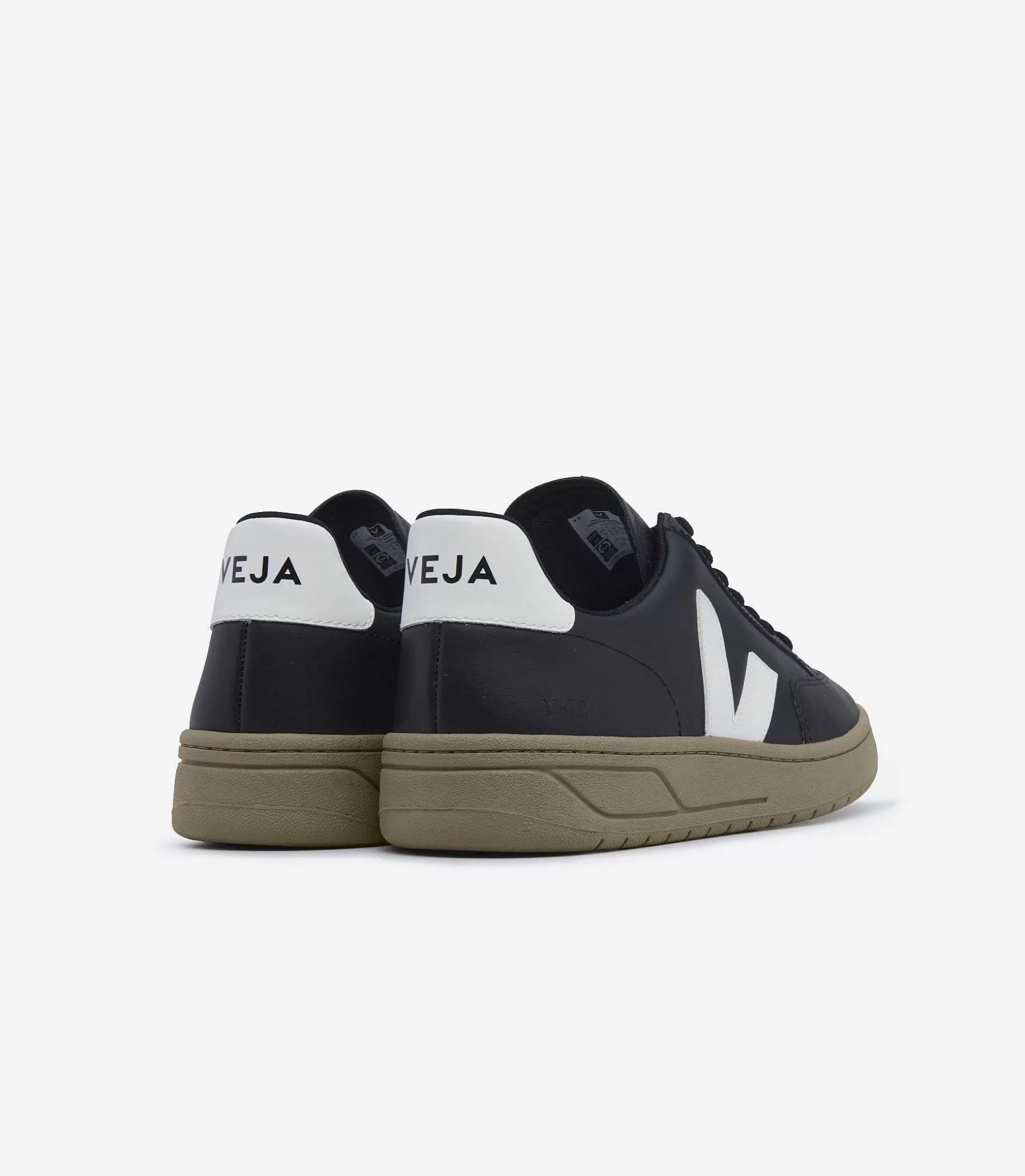 Clearance VEJA V-12 Cuero Negro Blanco Duna