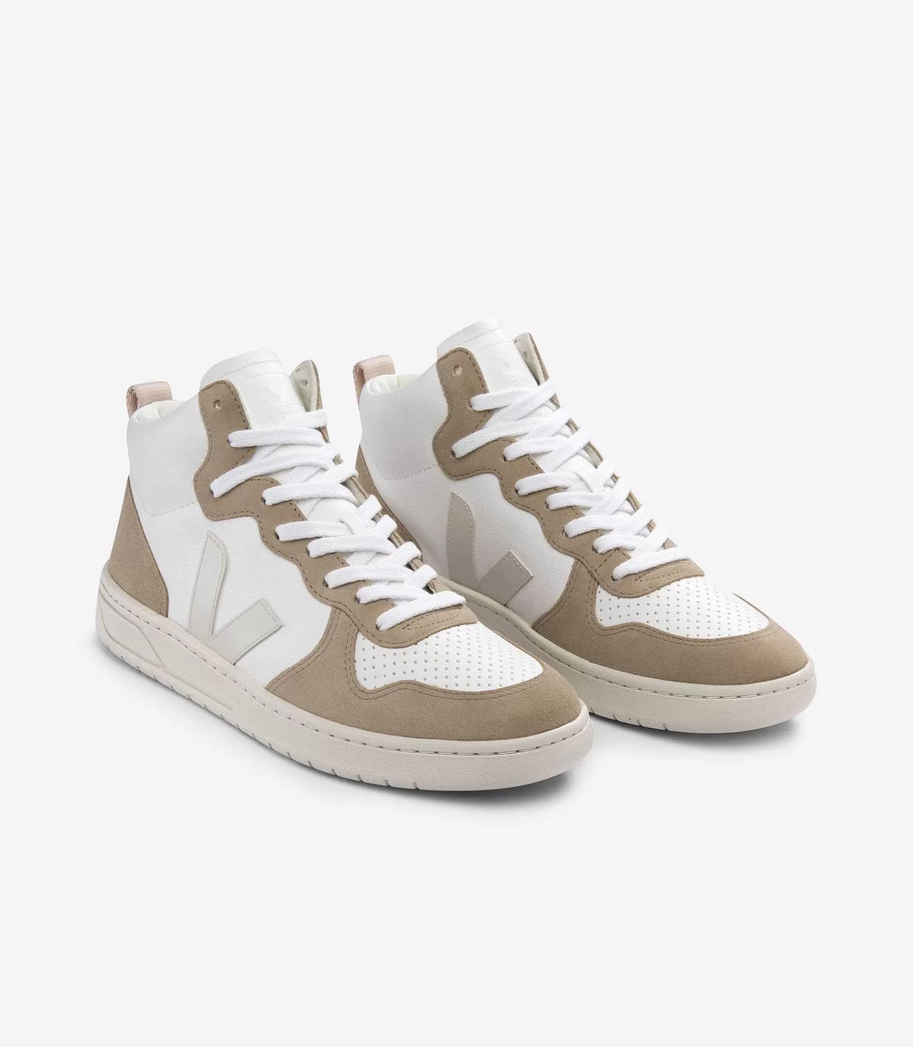 Clearance VEJA V-15 Cuero Sin Cromo Blanco Pierre Sahara